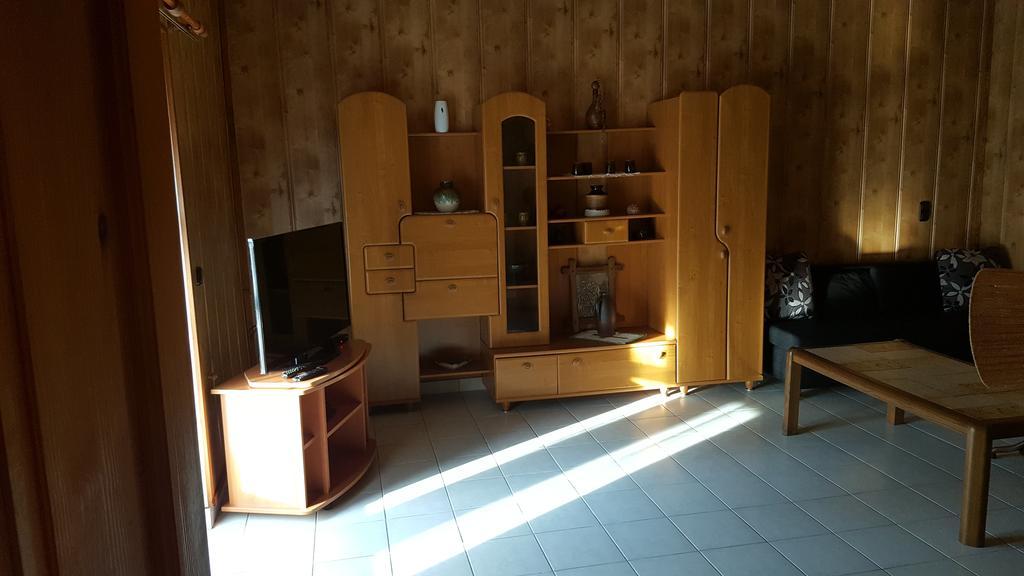ホテル Kerka-Voelgyi Vendeghaz Kerkaszentkirály エクステリア 写真